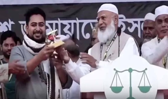 জামায়াত আমিরকে ফ্যাসিবাদবিরোধী লড়াইয়ের ‘অন্যতম বীর সেনাপতি’ আখ্যা নাহিদের